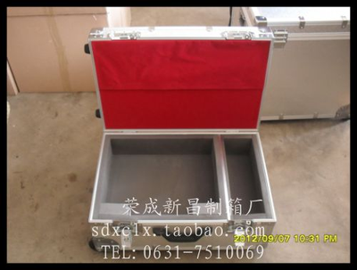 内置拉杆轮仪器箱